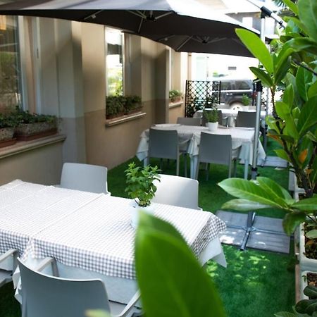 Hotel San Gottardo Riccione Kültér fotó